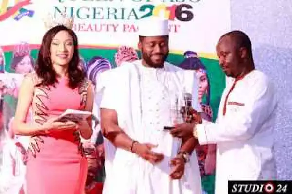 Photos: Actor Desmond Elliot And Beauty Queen On Stage At Aso Excellence Awards In Lagos